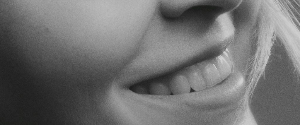 Read more about the article Dental Prosthetics for Aesthetic and Restorative Dentistry